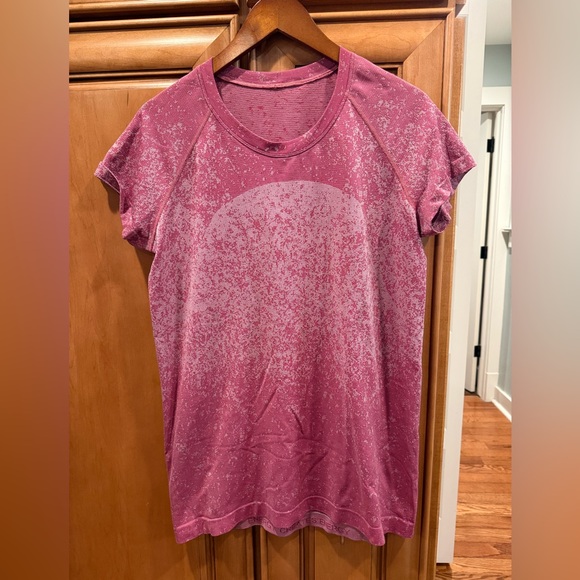 Lululemon Swiftly Tech Short Sleeve Shirt size 12 - Picture 3 of 5